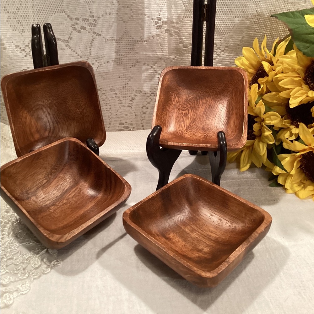 Vintage Salad Bowl or Snack Dish Square 4” X 2”Hand-carved  Monkey Pod/ Acacia